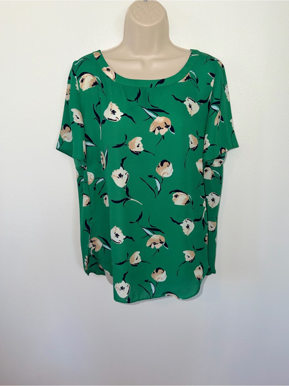 Banana Republic Green Floral Scoop-Neck Blouse